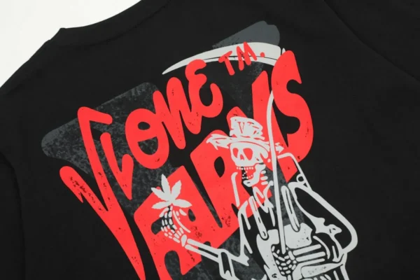 30234_3 Too Relaxed Farmer Tee Black